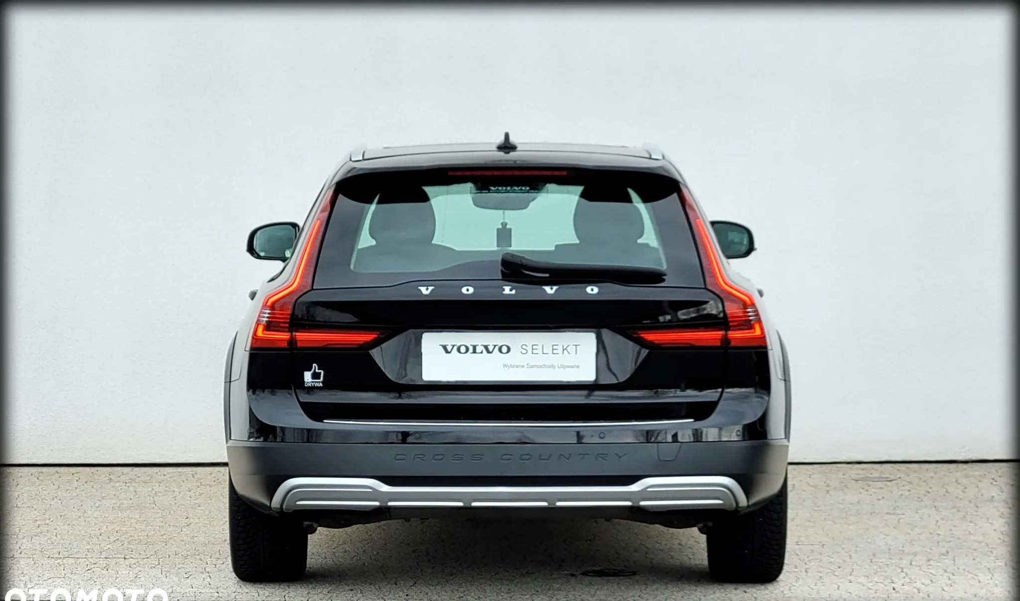 Volvo V90 Cross Country cena 215500 przebieg: 81200, rok produkcji 2021 z Koluszki małe 631